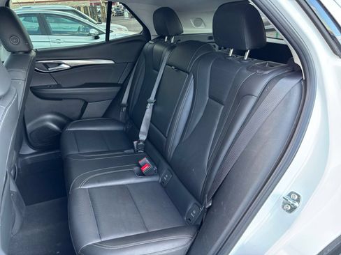 Used 2024 Buick Envision Preferred AWD/4WD image 38