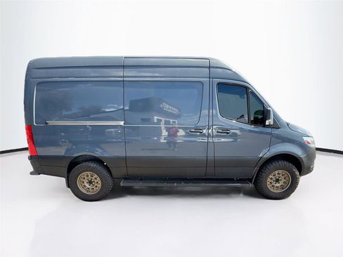 Used 2019 Mercedes-Benz Sprinter 144 image 6