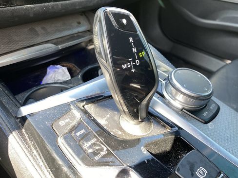 Used 2018 BMW 530e RWD image 10