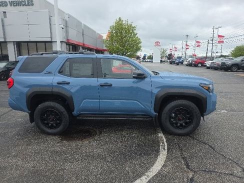 New 2026 Toyota 4Runner TRD Off-Road Premium AWD/4WD image 4