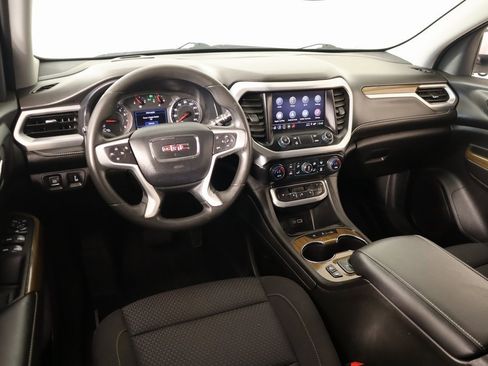 Used 2023 GMC Acadia SLE w/ Driver Convenience Package image 2