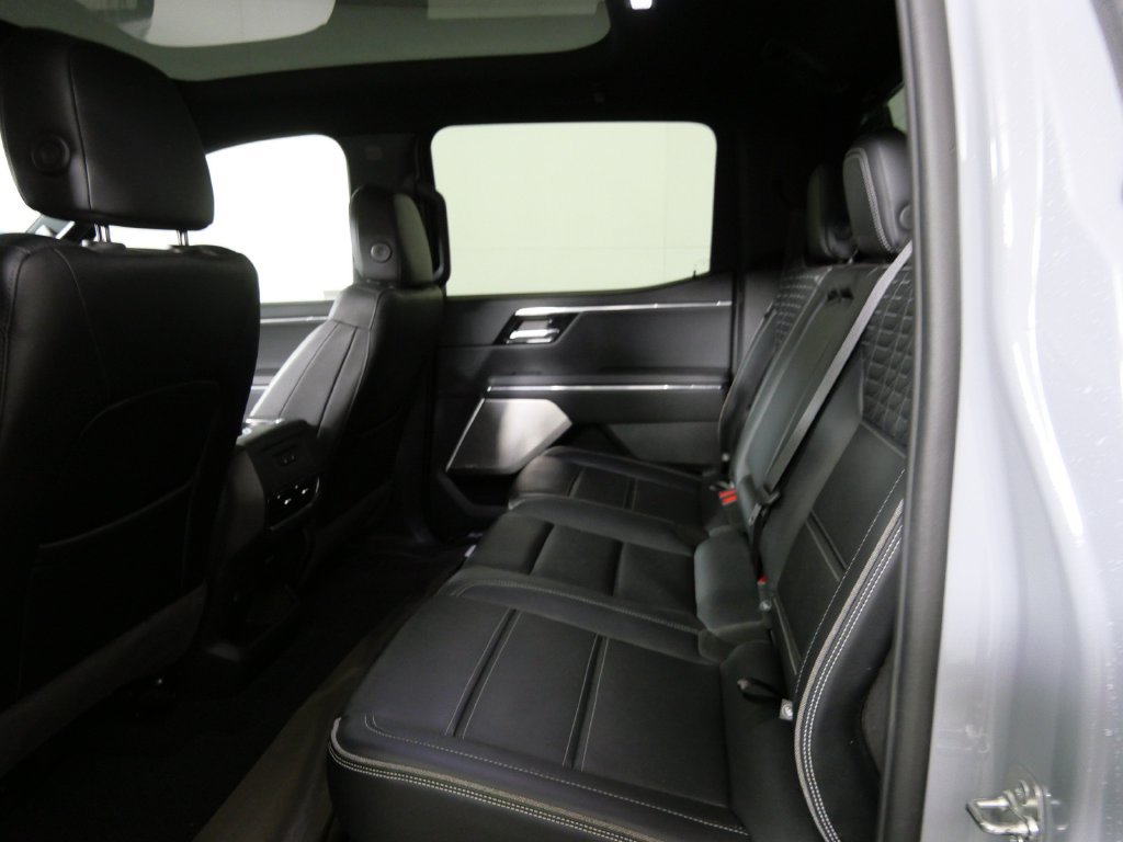 Used 2024 GMC Sierra EV Denali AWD/4WD image 17