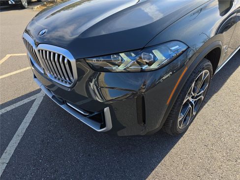 New 2026 BMW X5 xDrive40i w/ Climate Comfort Package image 10