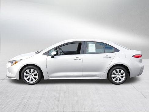 Certified 2025 Toyota Corolla LE image 4