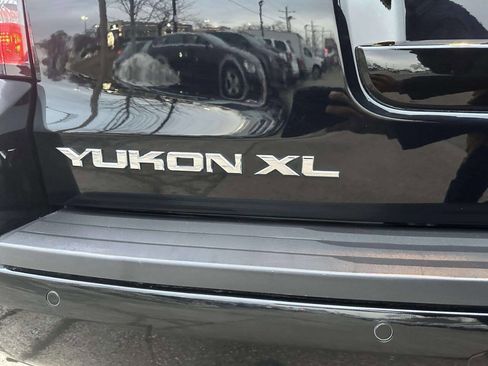 Used 2019 GMC Yukon XL SLT image 34