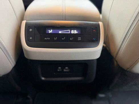 Used 2023 Nissan Pathfinder SL w/ Lighting Package (N92) AWD/4WD image 35
