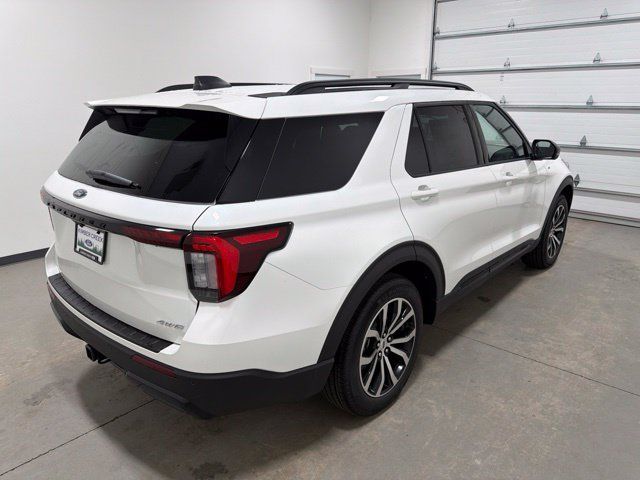 New 2026 Ford Explorer ST-Line AWD/4WD image 4