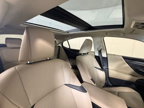 Used 2019 Lexus ES 350 w/ Premium Package FWD image 35