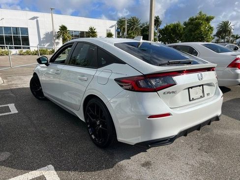 Used 2023 Honda Civic Sport image 3