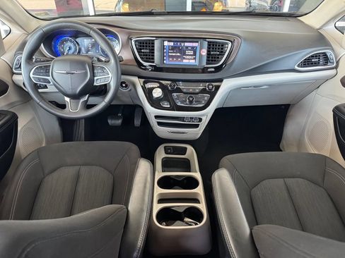 Used 2023 Chrysler Voyager LX FWD image 24