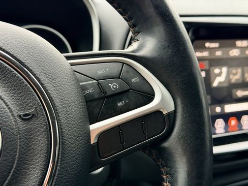 Used 2020 Jeep Compass Limited image 11