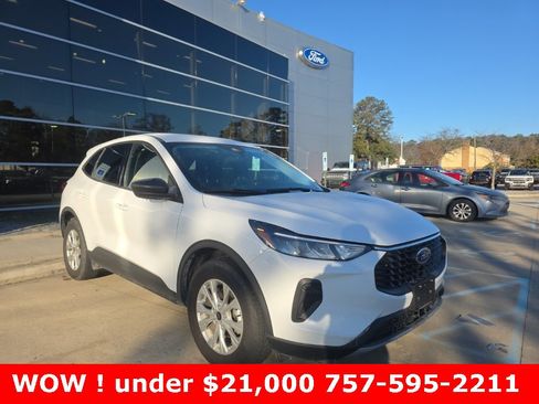 Used 2025 Ford Escape Active image 2