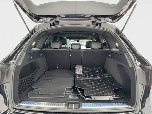 Used 2022 Mercedes-Benz GLC 300 4MATIC w/ AMG Line image 16