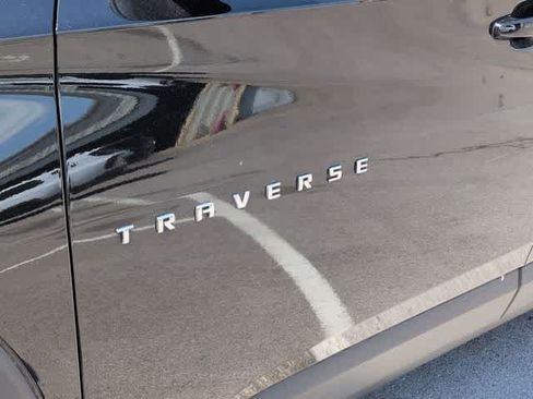 Used 2023 Chevrolet Traverse LT w/ LT Premium Package AWD/4WD image 13