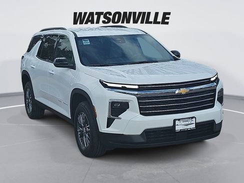 New 2026 Chevrolet Traverse LT FWD image 1