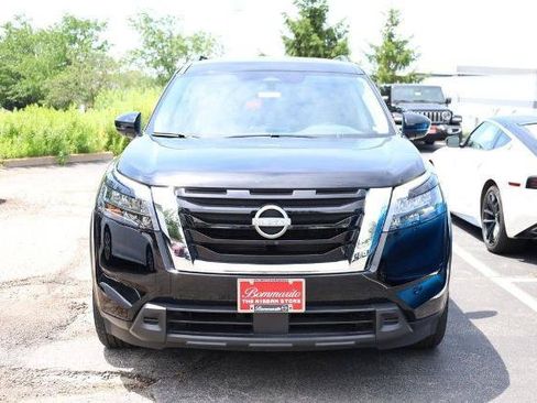 Used 2025 Nissan Pathfinder SV AWD/4WD image 4