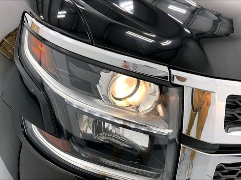 Used 2018 Chevrolet Tahoe LT w/ Luxury Package AWD/4WD image 37