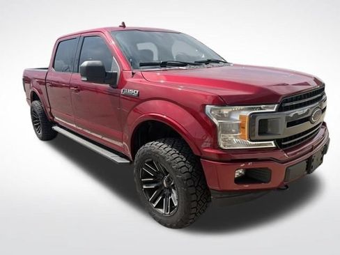Used 2018 Ford F150 XLT w/ Equipment Group 302A Luxury AWD/4WD image 11