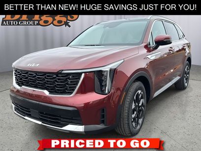 Used 2025 Kia Sorento S w/ Panoramic Sunroof Package