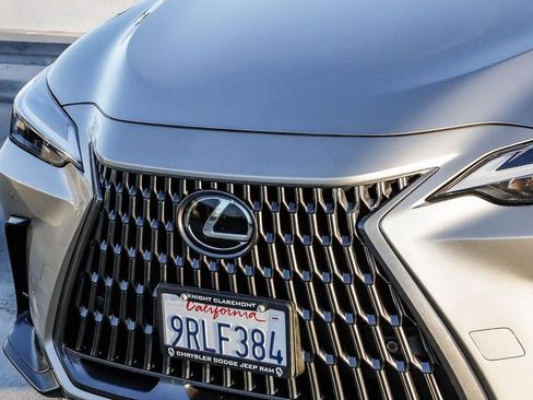 Used 2025 Lexus NX 250 FWD w/ Premium Package image 6