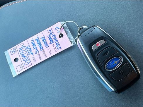 Certified 2025 Subaru Crosstrek 2.5i Limited w/ Crosstrek Mirror Package image 40