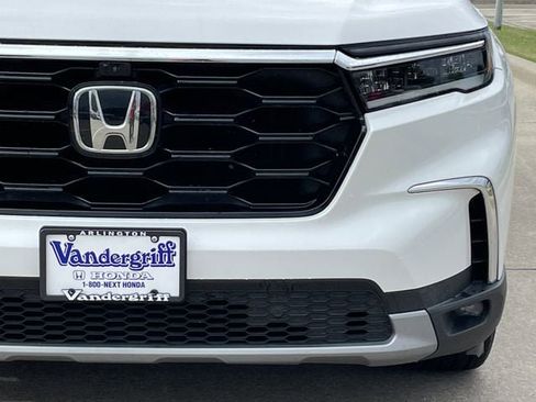 Used 2023 Honda Pilot Elite image 9
