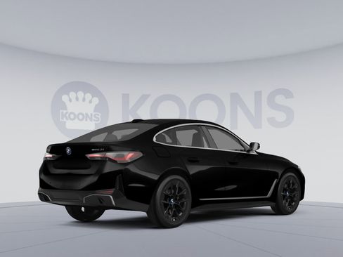 Used 2023 BMW i4 eDrive35 w/ Premium Package RWD image 4