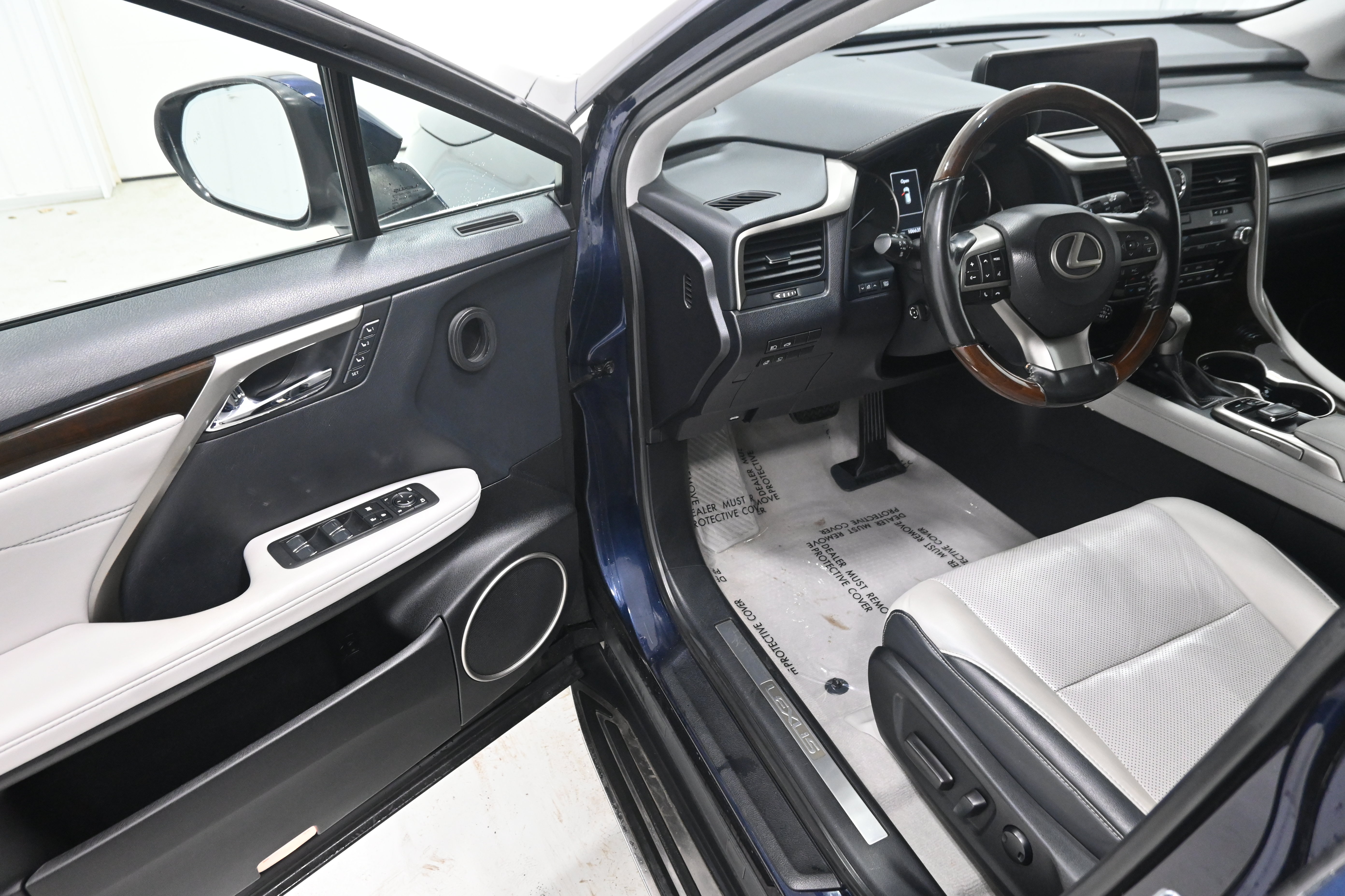 Used 2019 Lexus RX 350 AWD w/ Navigation Package image 3