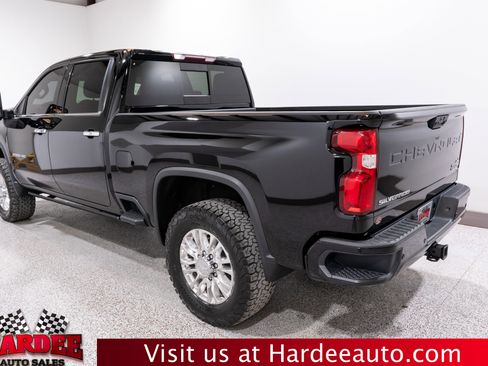 Used 2020 Chevrolet Silverado 2500 High Country w/ Safety Package II image 3