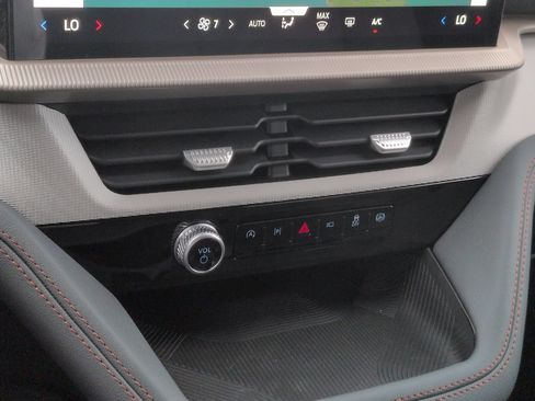 New 2026 Ford Explorer Active RWD image 26