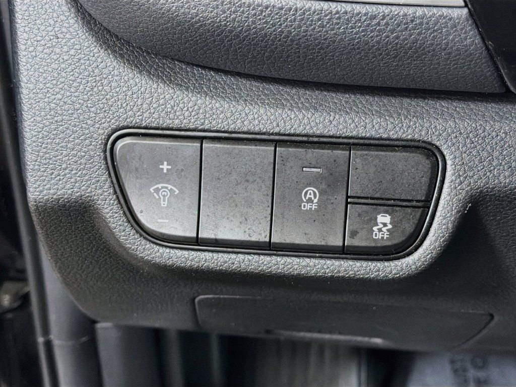 Used 2024 Kia Seltos S AWD/4WD image 12