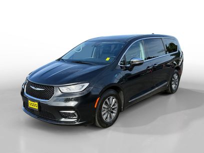 Used 2023 Chrysler Pacifica Limited