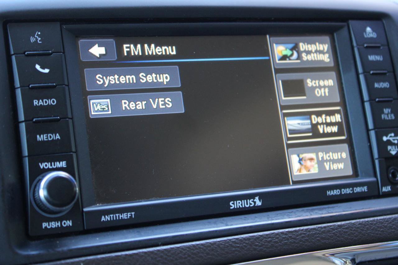 Used 2015 Chrysler Town & Country Touring-L w/ Driver Convenience Group FWD image 33