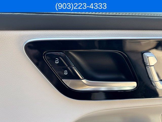 Used 2023 Mercedes-Benz GLC 300 4MATIC image 19