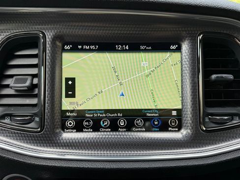 Used 2016 Dodge Challenger SRT Hellcat image 22