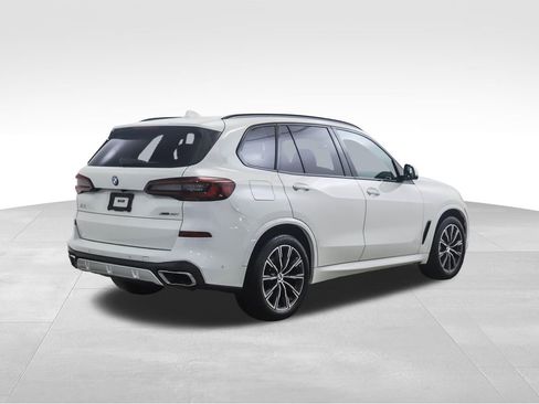 Used 2021 BMW X5 xDrive40i w/ M Sport Package image 5
