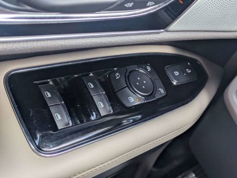 Used 2023 Lincoln Navigator Reserve AWD/4WD image 22