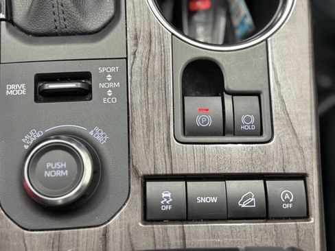 Used 2022 Toyota Highlander Limited image 27