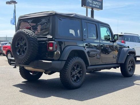 Used 2022 Jeep Wrangler Unlimited Sport AWD/4WD image 6