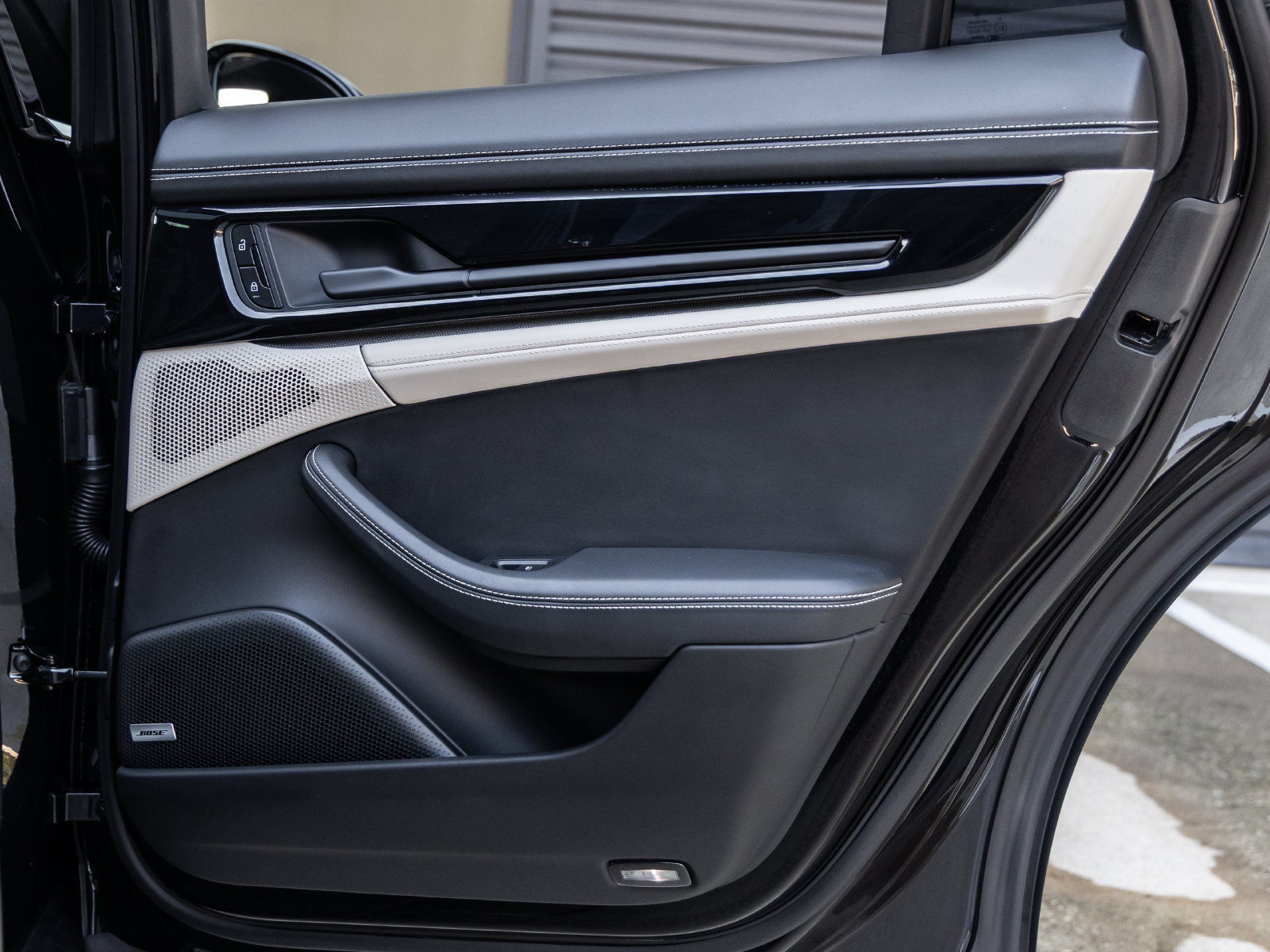 Certified 2024 Porsche Panamera RWD image 39