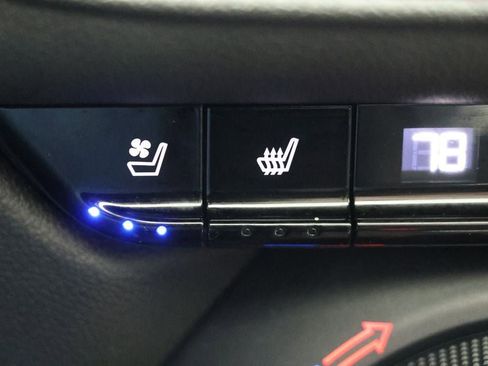 Used 2023 Chevrolet Blazer RS w/ Enhanced Convenience Package image 26