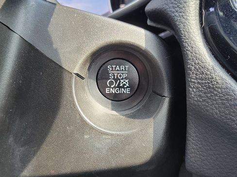 Used 2019 Jeep Compass Limited AWD/4WD image 28