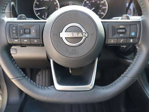 Used 2024 Nissan Pathfinder SV FWD image 12