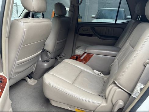 Used 2006 Toyota Sequoia Limited image 15