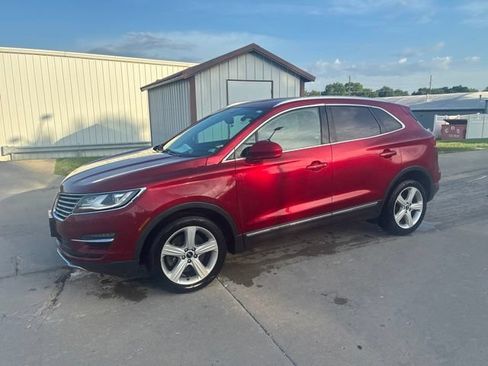 Used 2016 Lincoln MKC Premiere FWD image 2