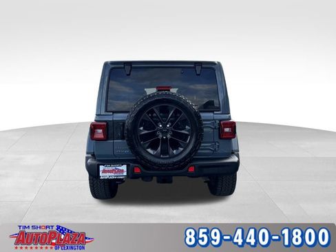 Used 2025 Jeep Wrangler Unlimited Sahara AWD/4WD image 12