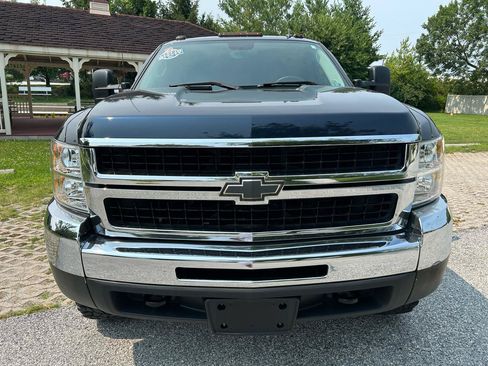 Used 2008 Chevrolet Silverado 3500 LT AWD/4WD image 2