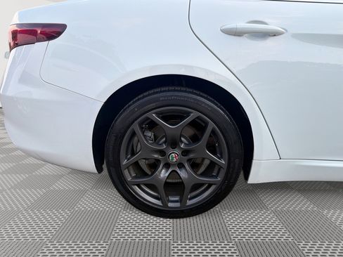 Used 2021 Alfa Romeo Giulia Ti w/ Active Assist 2 Package TI AWD/4WD image 29