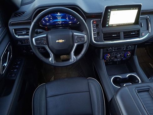 Used 2024 Chevrolet Suburban Premier w/ Premium Package image 12