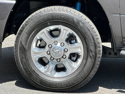 Used 2021 RAM 2500 Big Horn w/ Level 1 Equipment Group AWD/4WD image 27